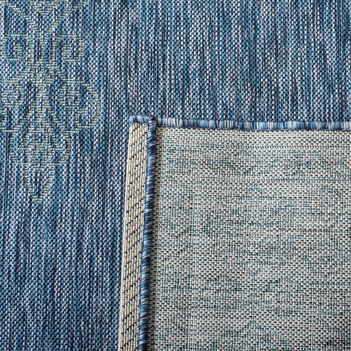 SAFAVIEH Courtyard Zikrija Indoor/ Outdoor Waterproof Patio Backyard Rug