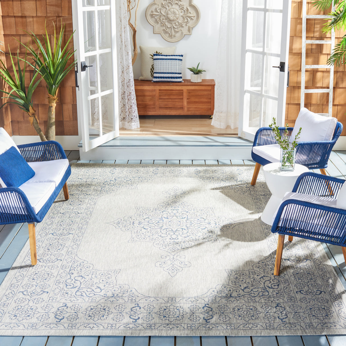 SAFAVIEH Courtyard Zikrija Indoor/ Outdoor Waterproof Patio Backyard Rug