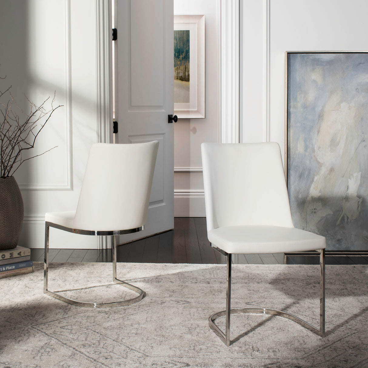 SAFAVIEH Felipa Mid-Century Modern White Dining Chair (Set of 2) - 18.5" x 22.3" x 33.5" - 19Wx22Dx34H