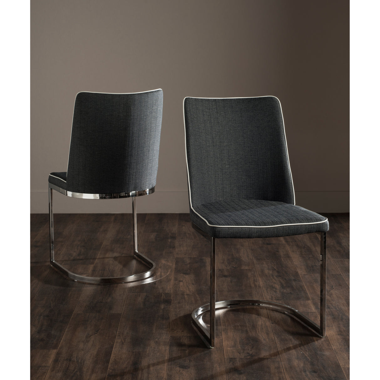 SAFAVIEH Felipa Mid-Century Modern White Dining Chair (Set of 2) - 18.5" x 22.3" x 33.5" - 19Wx22Dx34H