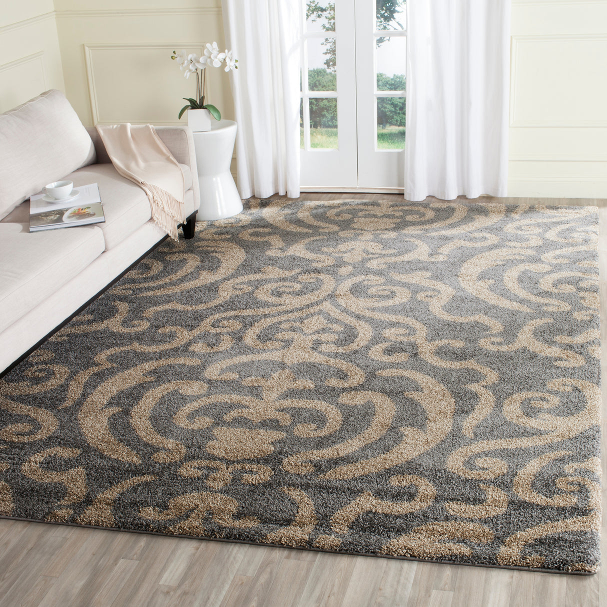 SAFAVIEH Florida Shag Frachia Ornate Damask 1.2-inch Thick Rug
