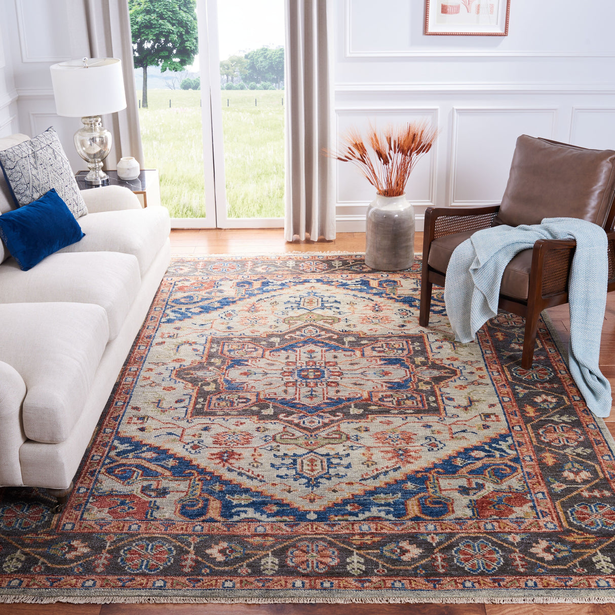SAFAVIEH Hand-Knotted Samarkand Esin Traditional Wool Rug