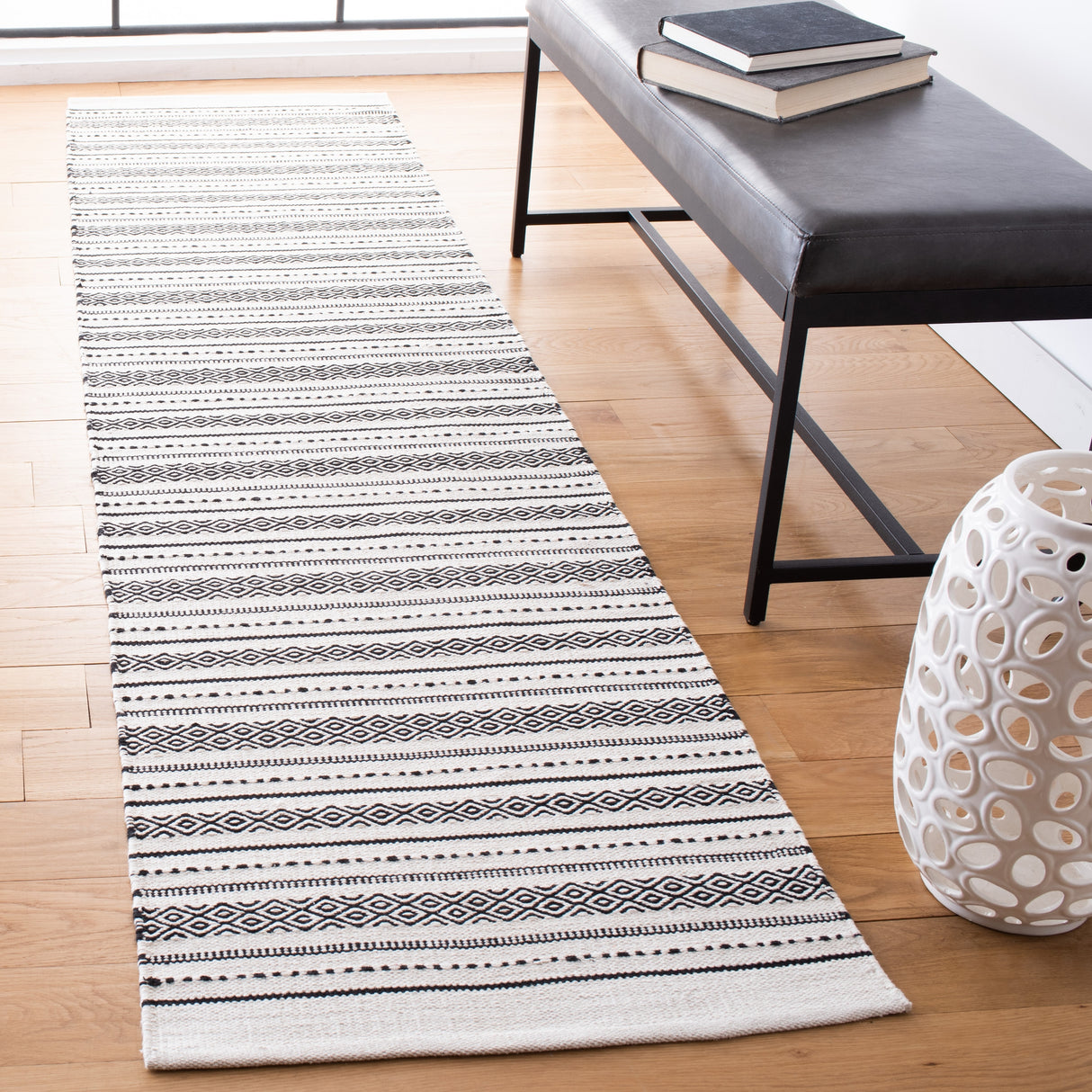 SAFAVIEH Hand-Woven Kilim Enita Flatweave Cotton Rug