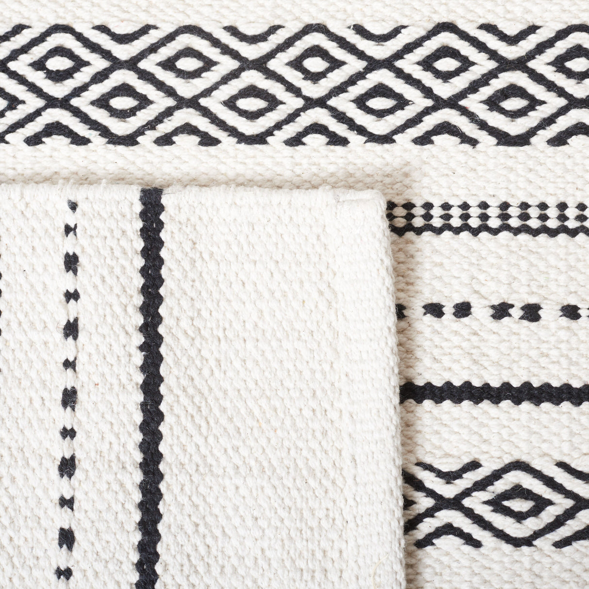 SAFAVIEH Hand-Woven Kilim Enita Flatweave Cotton Rug