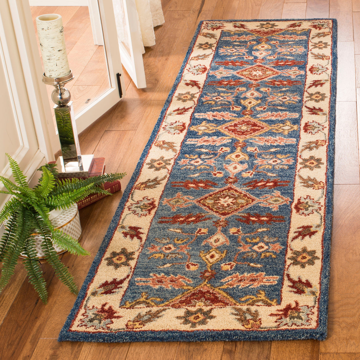 SAFAVIEH Handmade Antiquity Eustasia Traditional Oriental Wool Rug