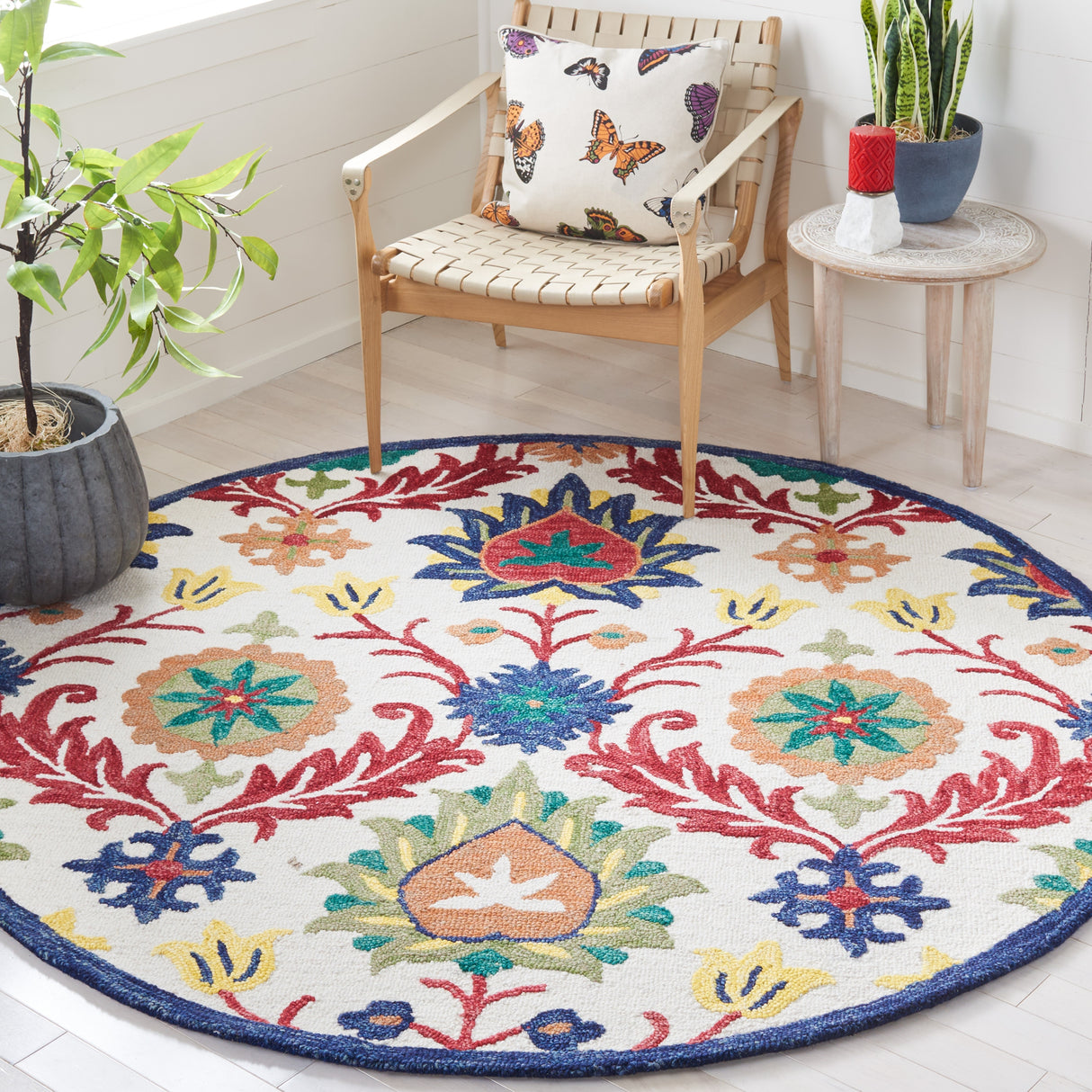 SAFAVIEH Handmade Blossom Malka Floral Wool Rug