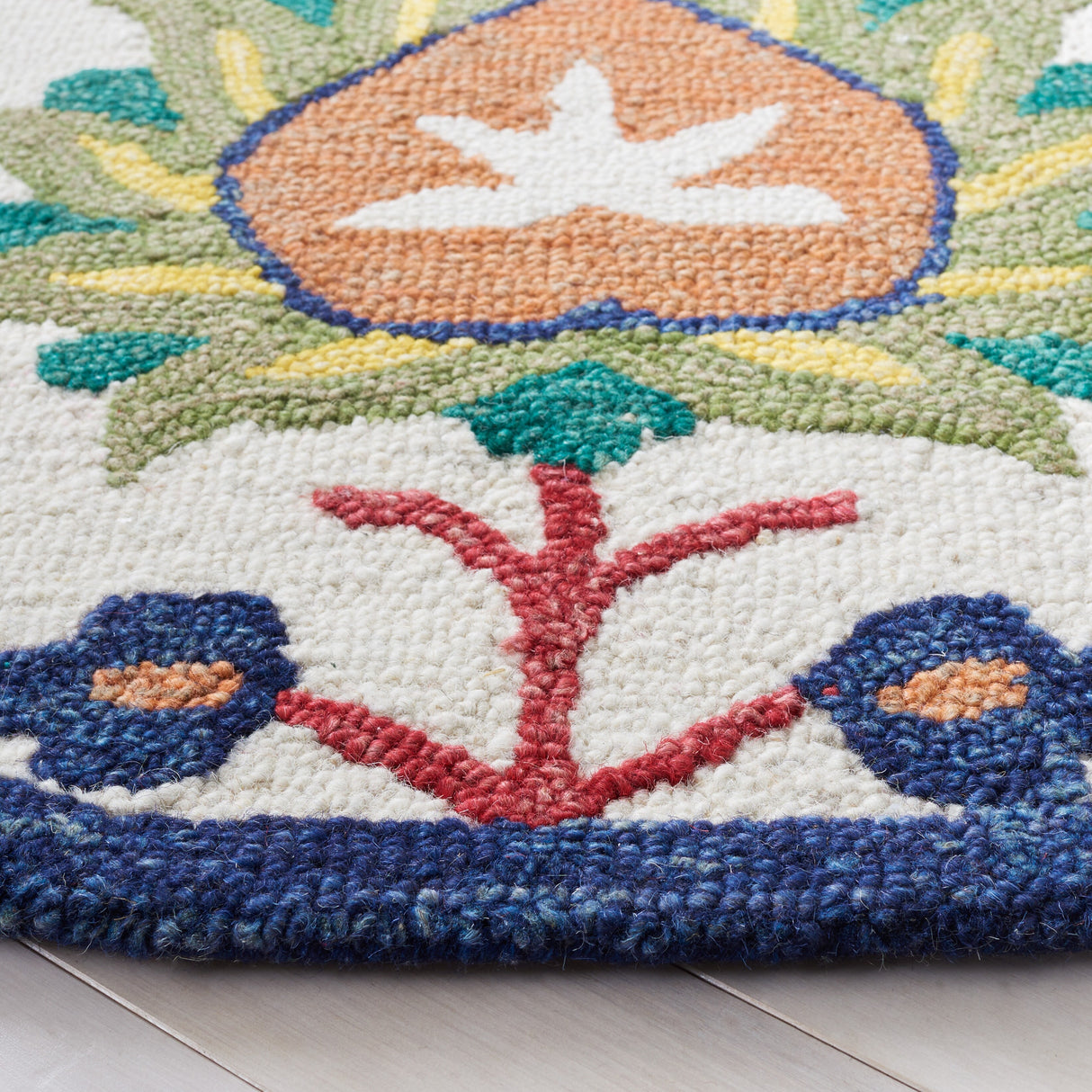 SAFAVIEH Handmade Blossom Malka Floral Wool Rug