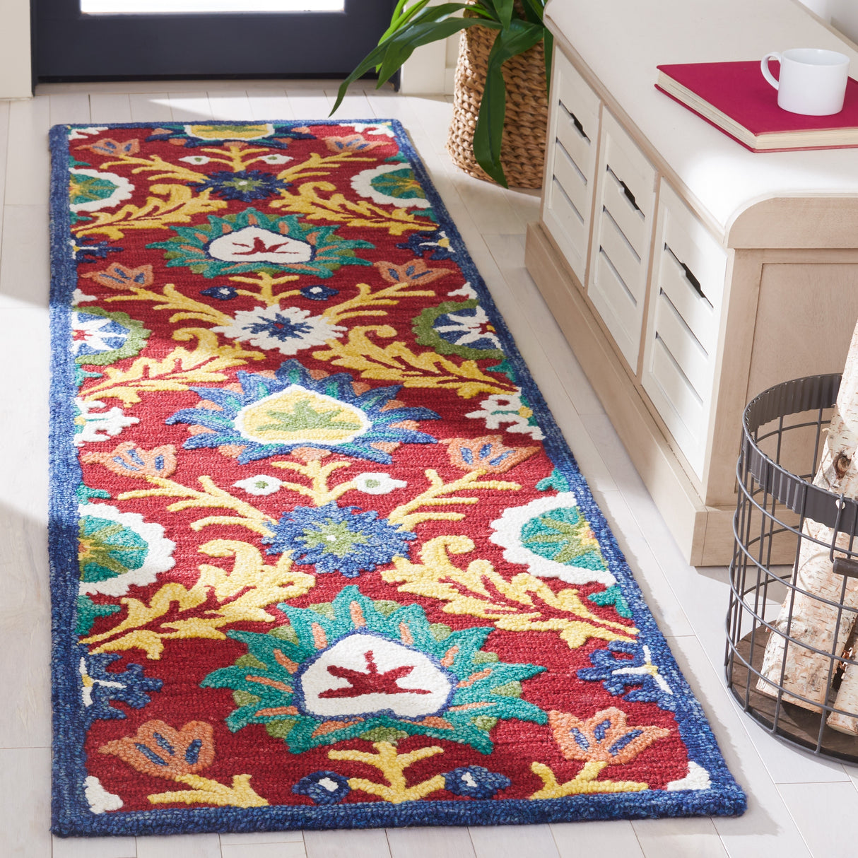 SAFAVIEH Handmade Blossom Malka Floral Wool Rug