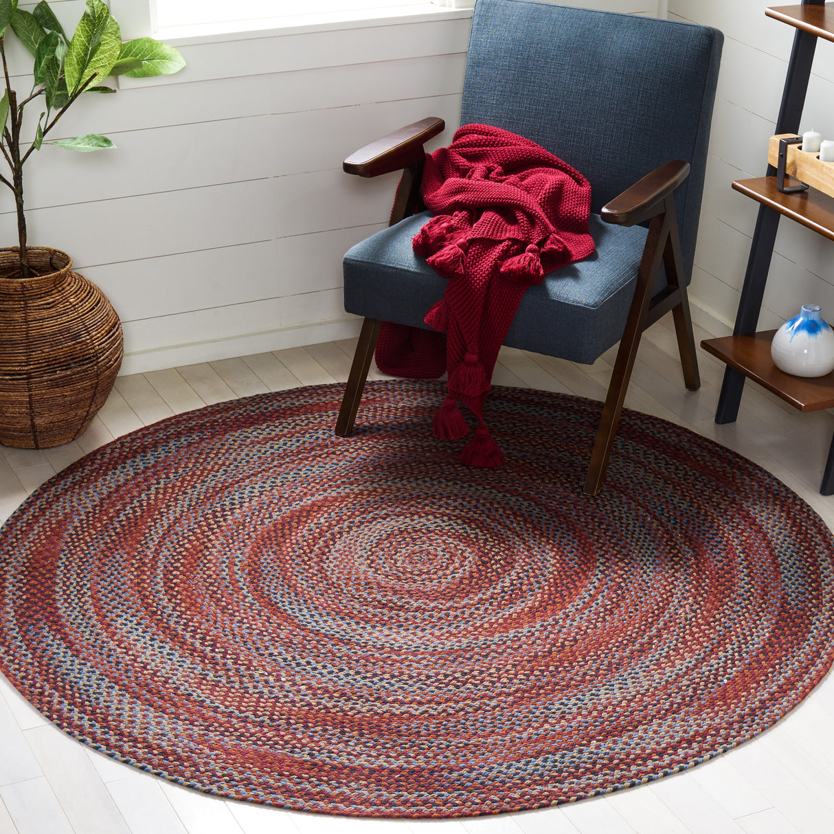 SAFAVIEH Handmade Braided Hisanori Flatweave Cotton Rug