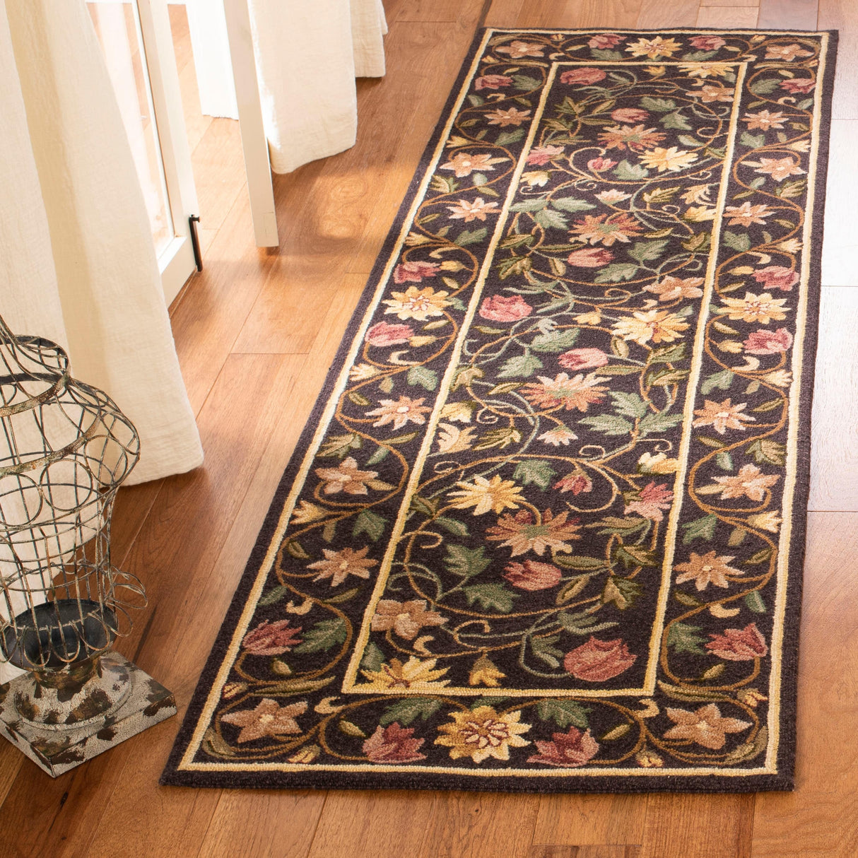 SAFAVIEH Handmade Chelsea Miriah French Country Wool Rug