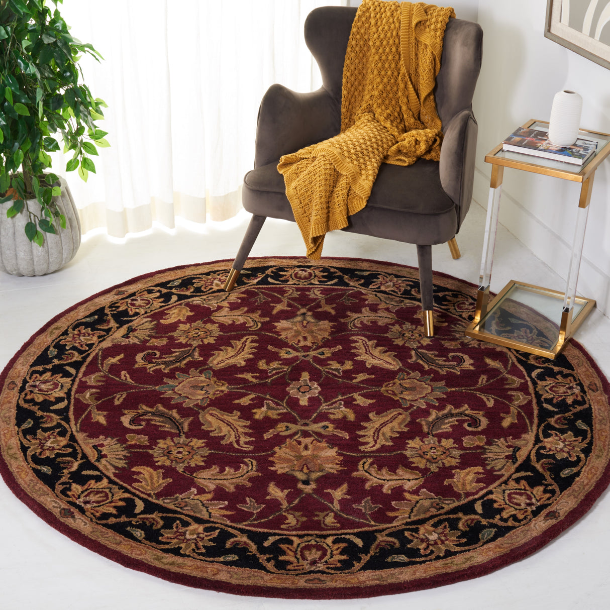 SAFAVIEH Handmade Heritage Lion Traditional Oriental Wool Rug