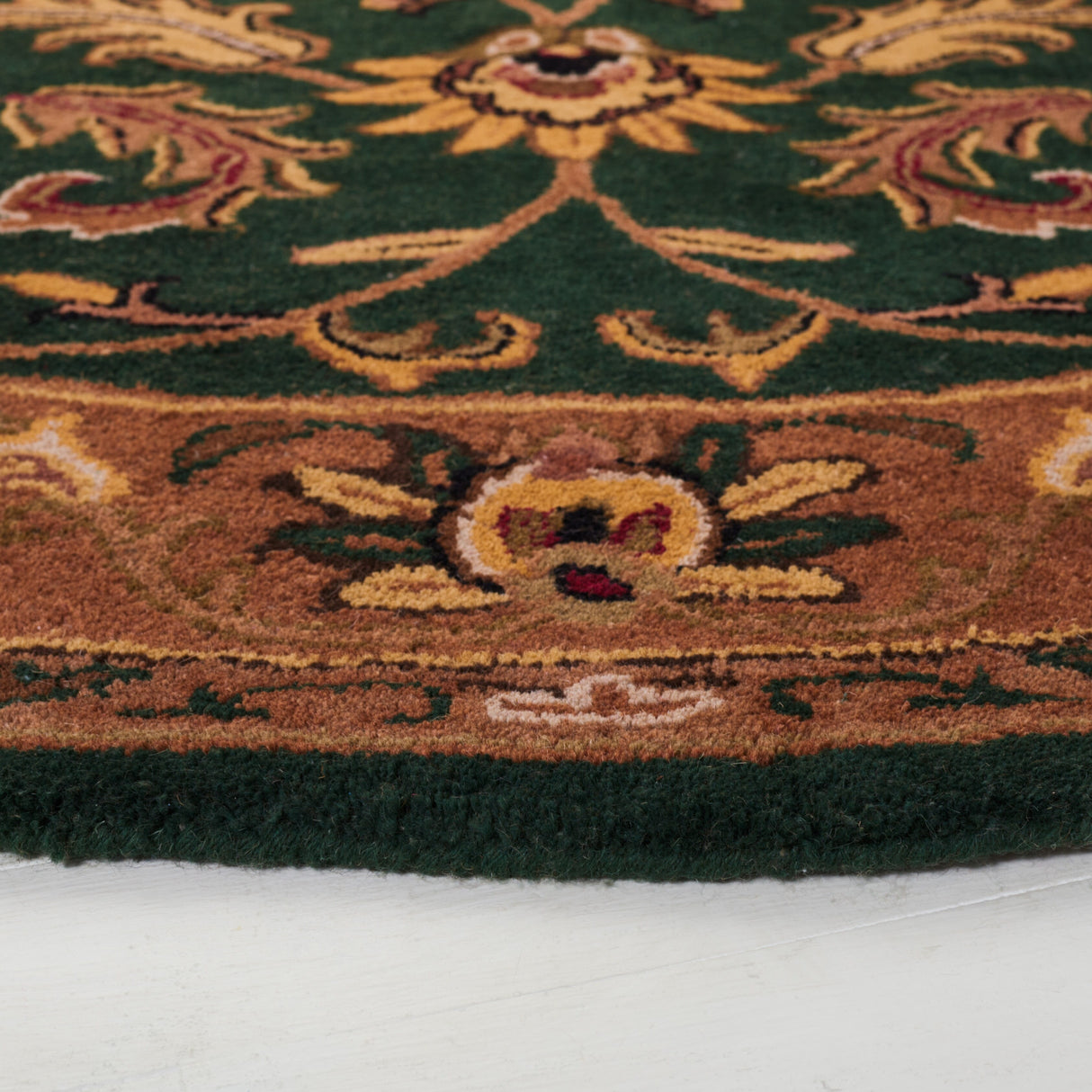 SAFAVIEH Handmade Heritage Lion Traditional Oriental Wool Rug