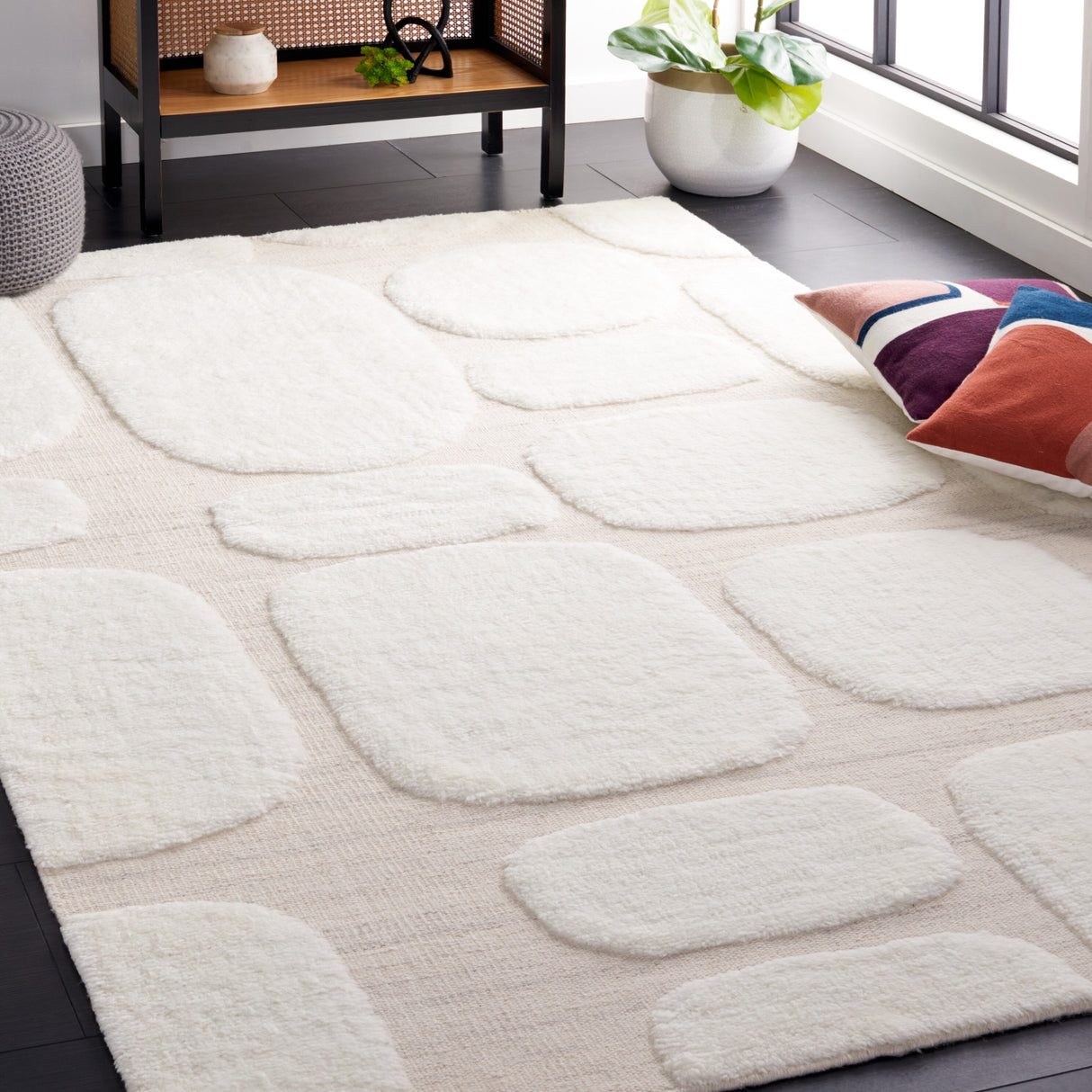 SAFAVIEH Handmade Manhattan Bernice Modern Wool Rug