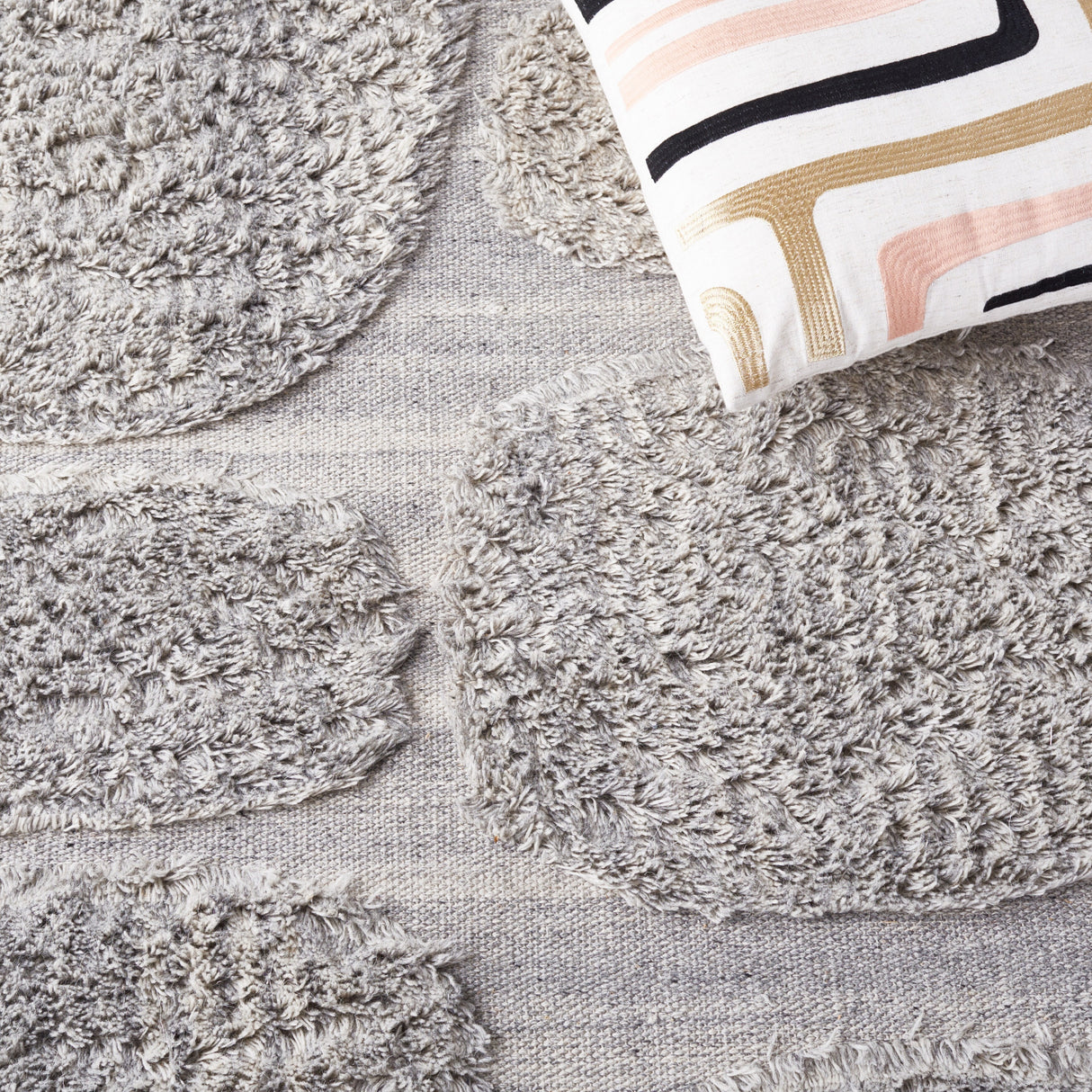 SAFAVIEH Handmade Manhattan Bernice Modern Wool Rug