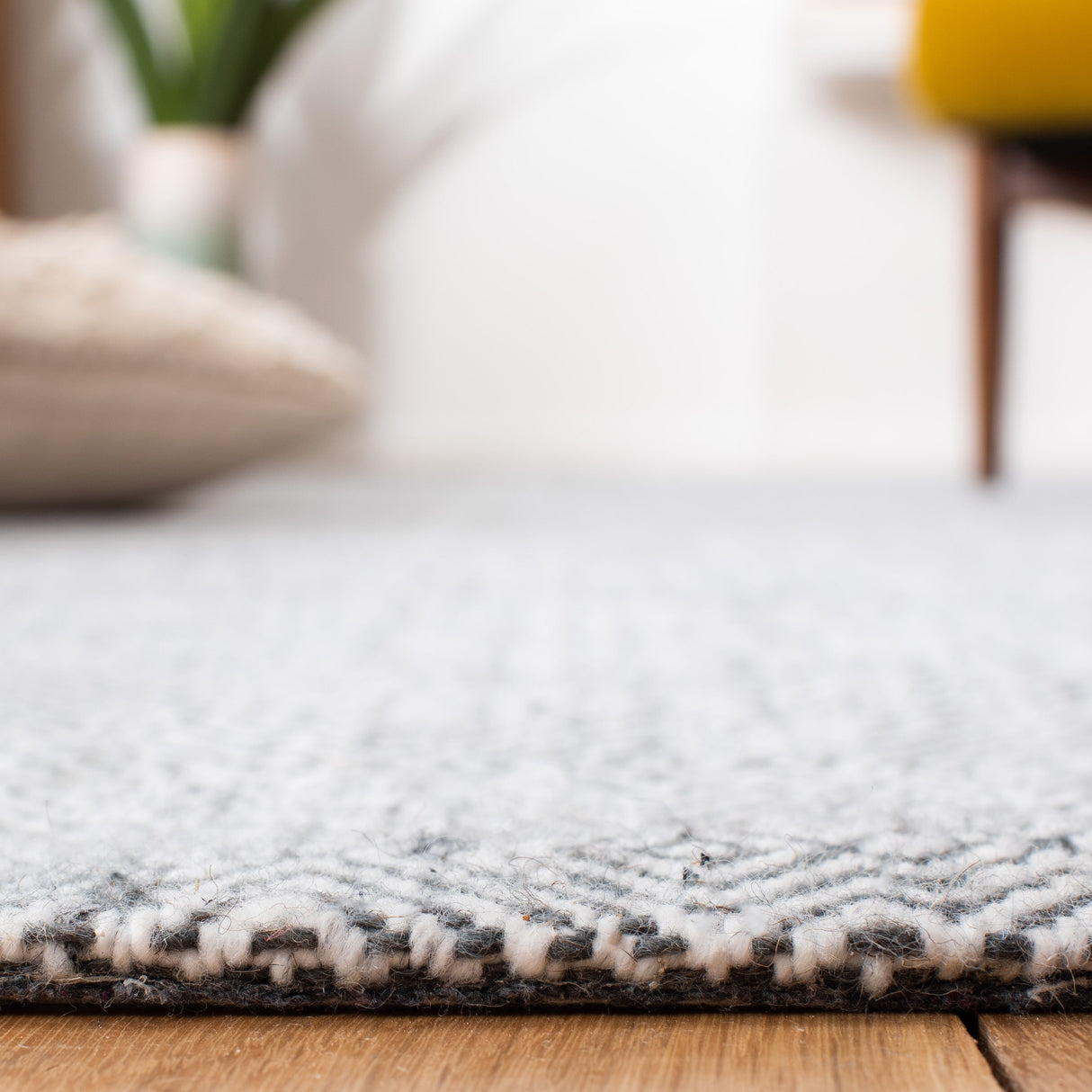 SAFAVIEH Handmade Marbella Lobar Rug