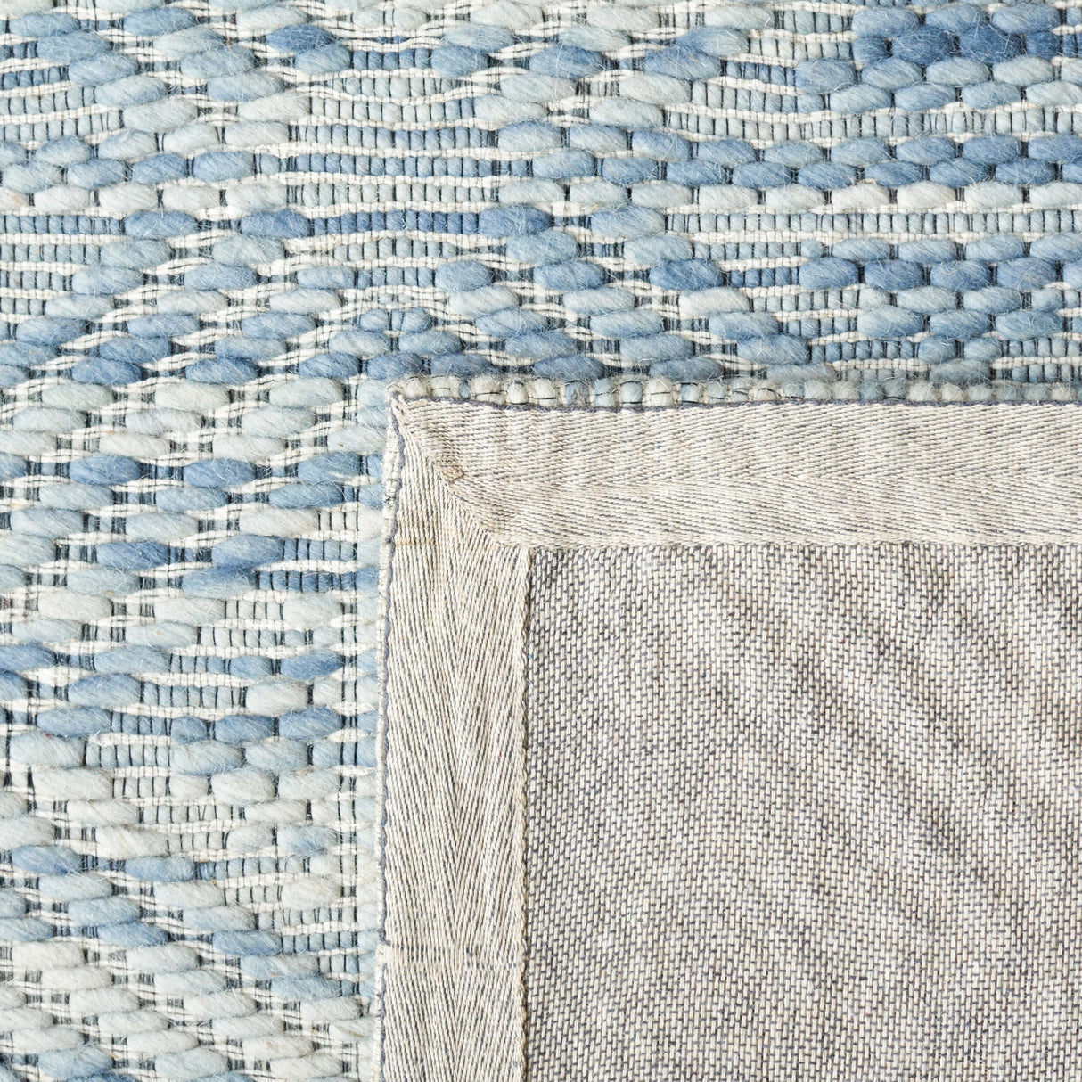 SAFAVIEH Handmade Marbella Roelfiene Wool Rug