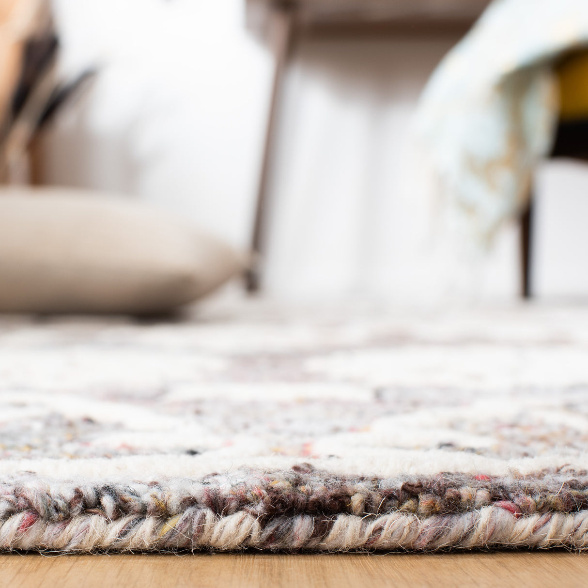SAFAVIEH Handmade Metro Egita French Country Boho Wool Rug