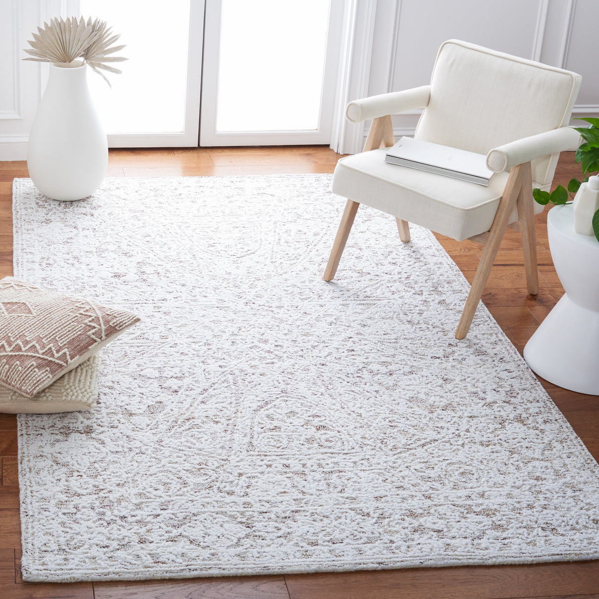 SAFAVIEH Handmade Metro Rengina French Country Wool Rug
