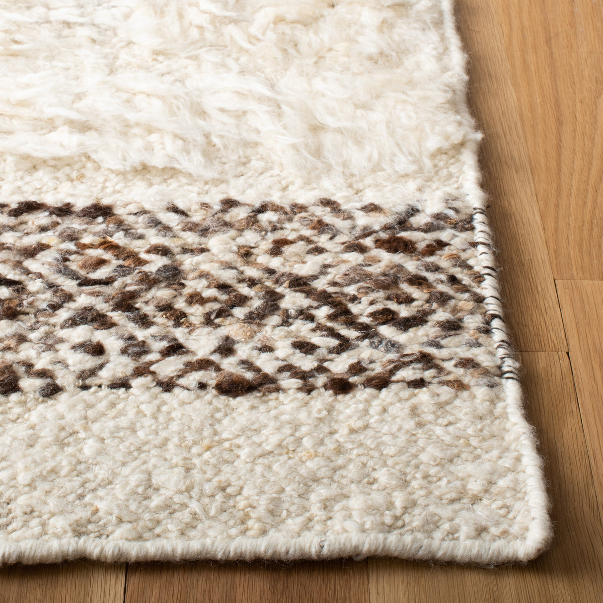 SAFAVIEH Handmade Natura Denada Stripe Wool Rug