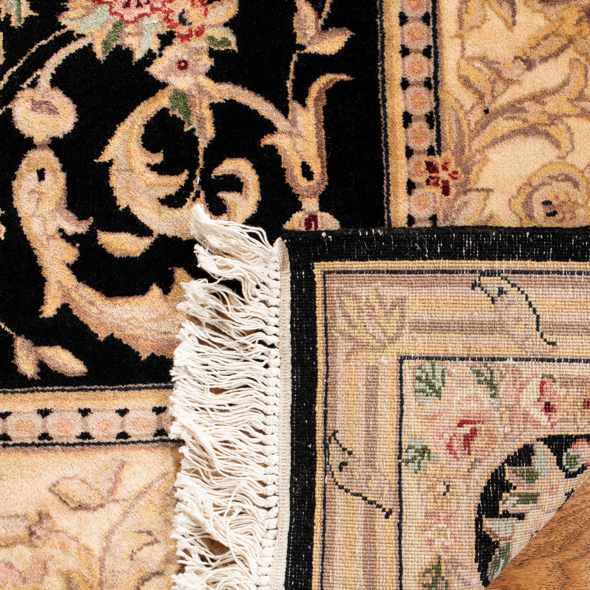 SAFAVIEH Handmade Versailles Shawnda Traditional Silk Rug