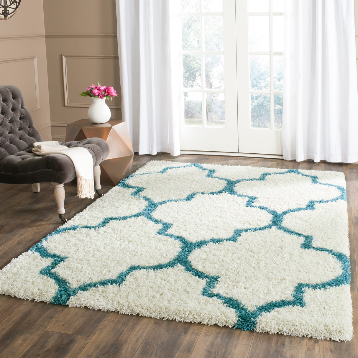 SAFAVIEH Kids Shag Jana Nursery Playroom 2-inch Thick Rug