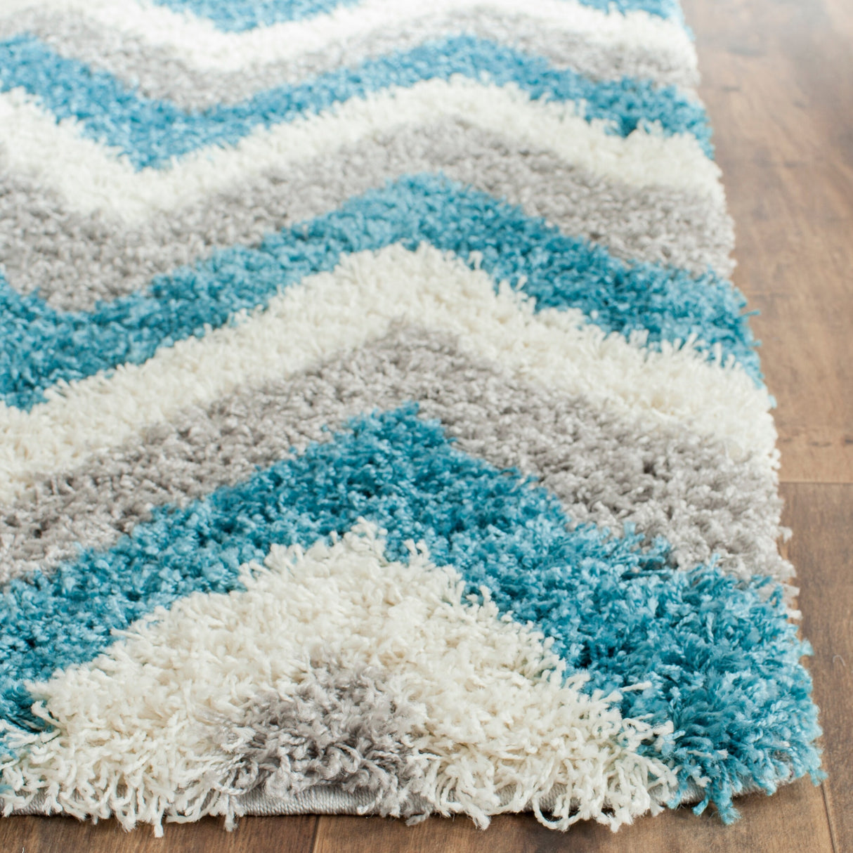 SAFAVIEH Kids Shag Nikki Nursery Playroom 2-inch Thick Rug