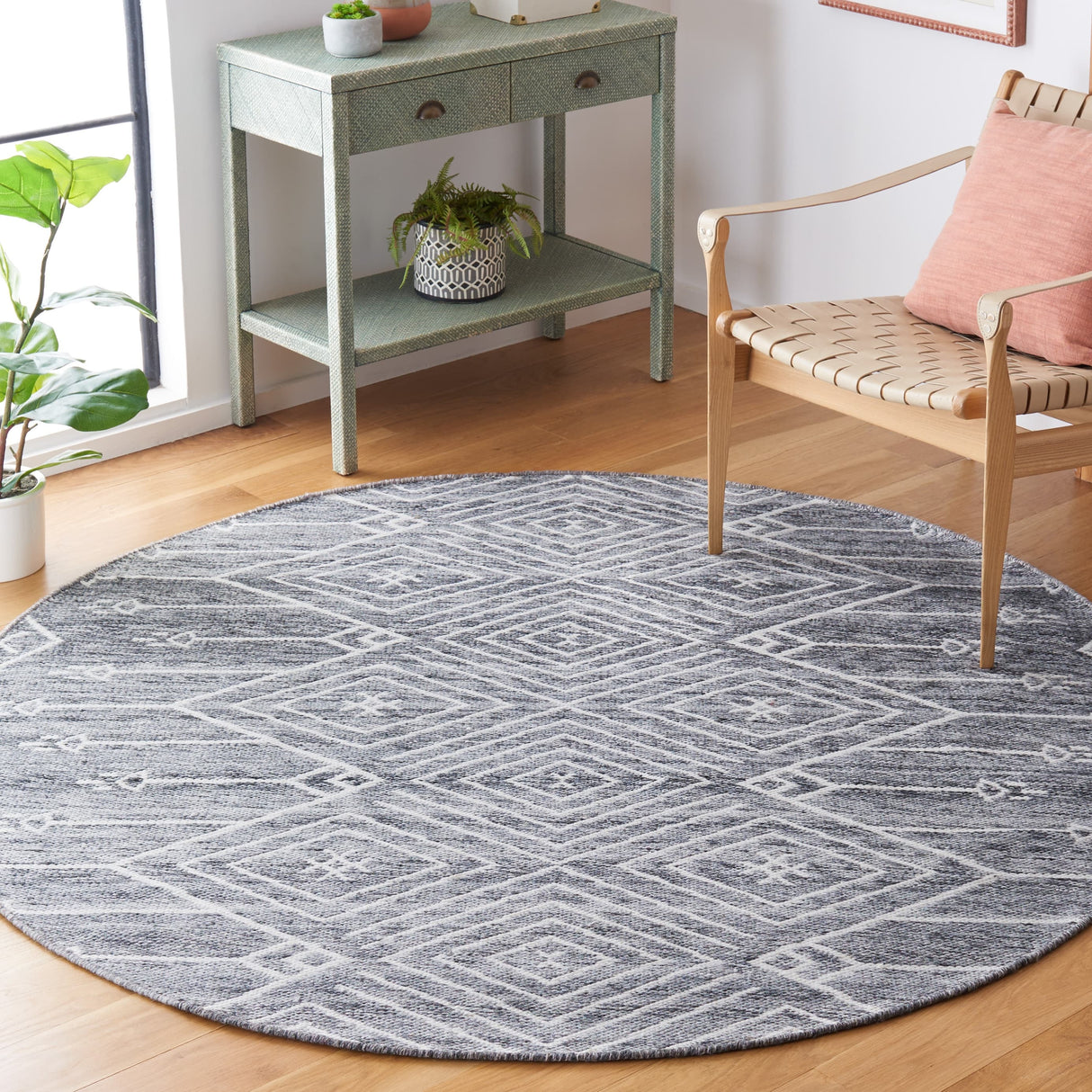 SAFAVIEH Kilim Nyla Moroccan Diamond Rug