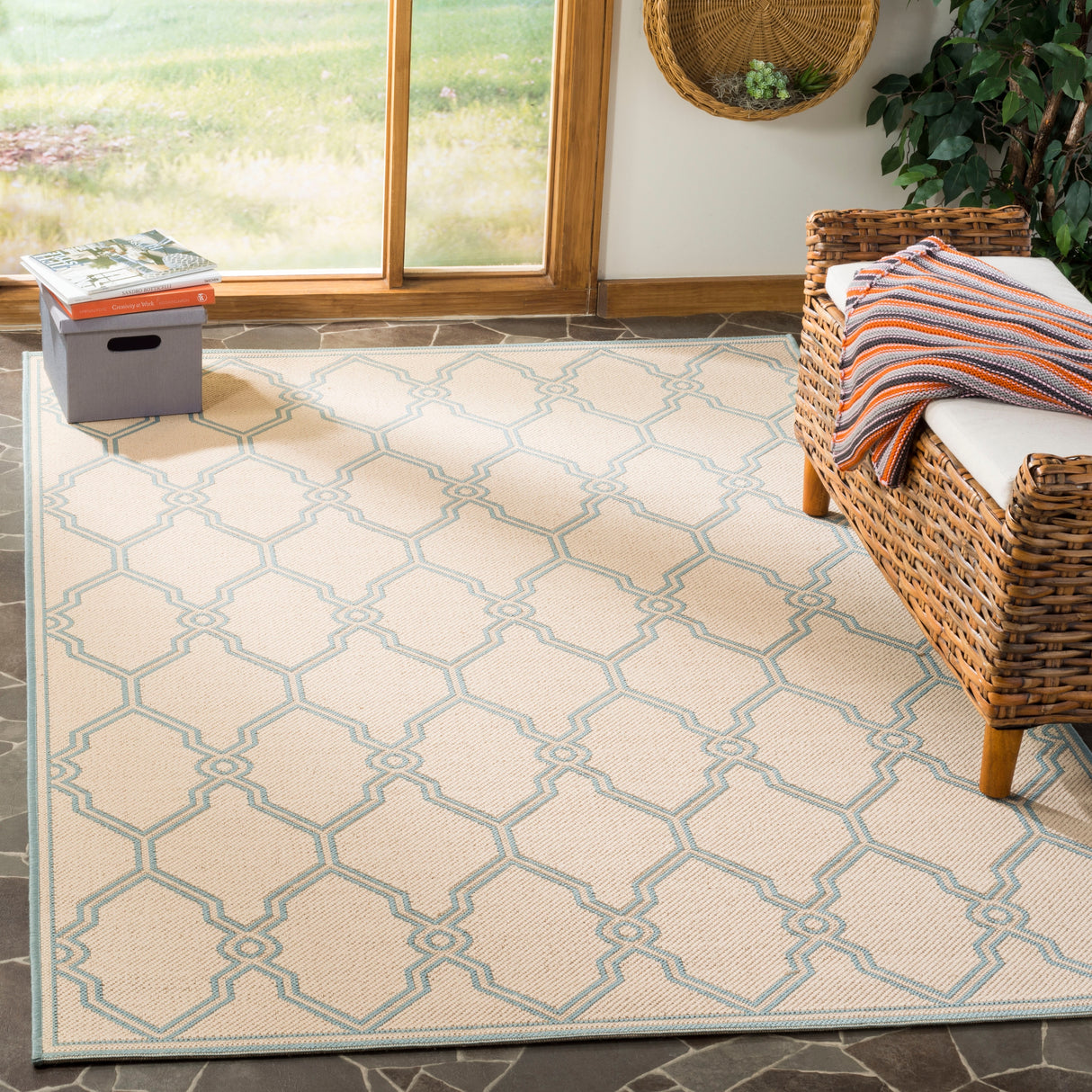 SAFAVIEH Linden Jeri Indoor/ Outdoor Waterproof Patio Backyard Rug