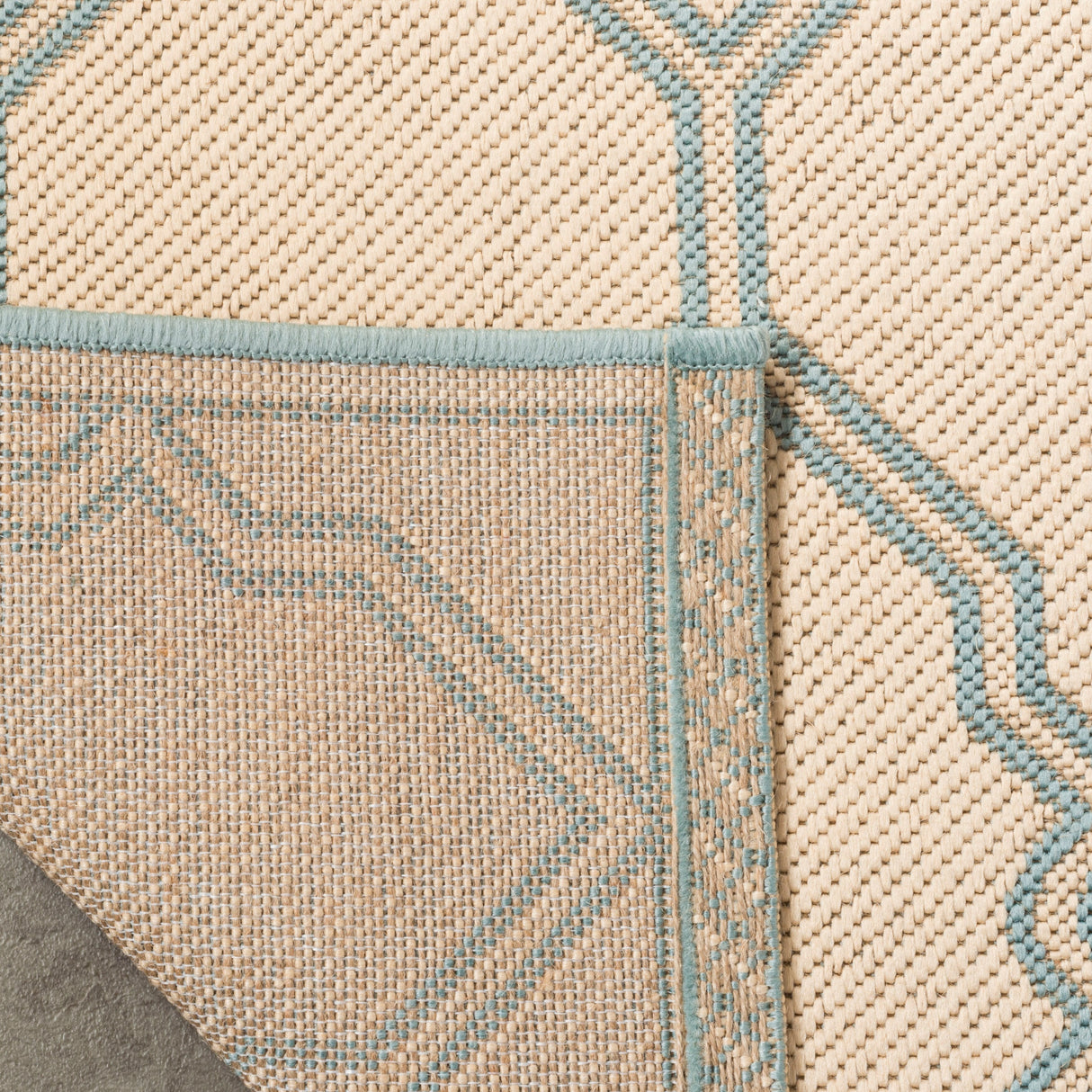 SAFAVIEH Linden Jeri Indoor/ Outdoor Waterproof Patio Backyard Rug