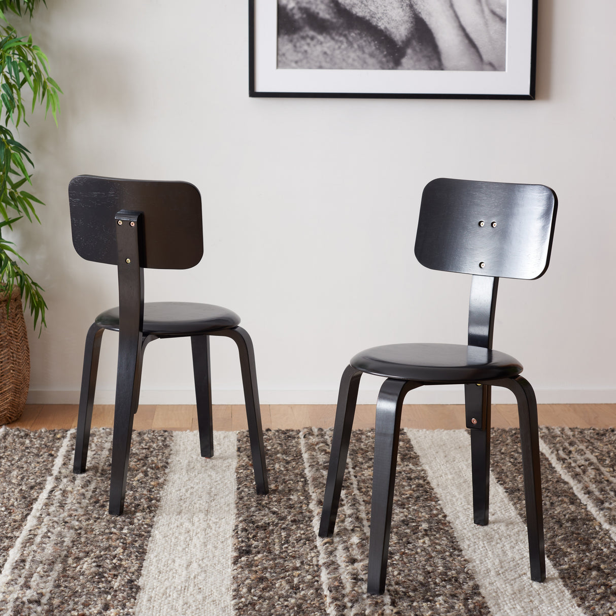 SAFAVIEH Luella Stackable Dining Chair (Set of 2)
