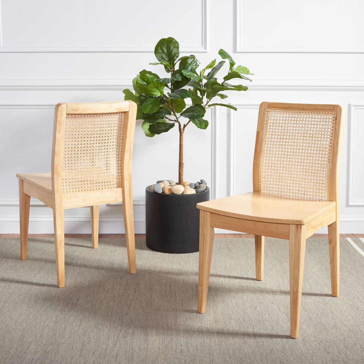 SAFAVIEH Lurline Coastal Rattan Dining Chair (Set of 2) - 18.9" W x 22.3" L x 33.9" H - 19Wx22Dx34H