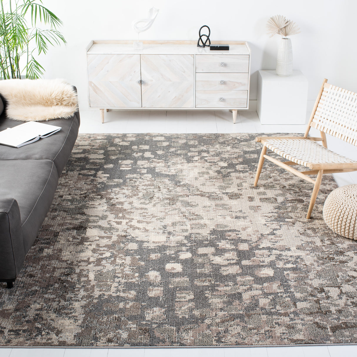 SAFAVIEH Madison Cherie Modern Abstract Watercolor Rug