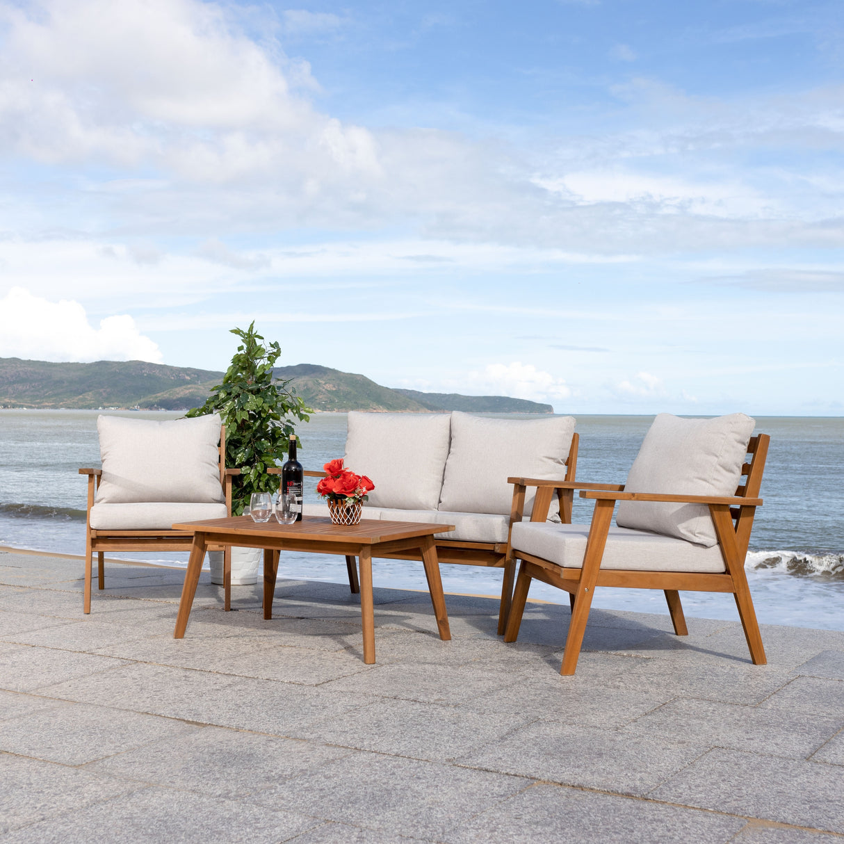 SAFAVIEH Outdoor Kimiyo 4-Piece Outdoor Set