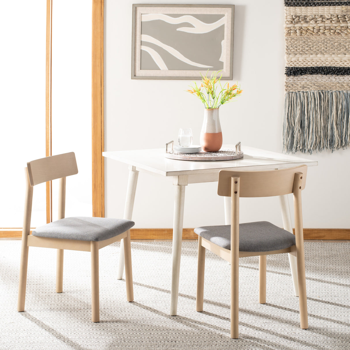 SAFAVIEH Signe Retro Dining Chair (Set of 2) - 18.7" x 18.9" x 31.9" - 19Wx19Dx32H