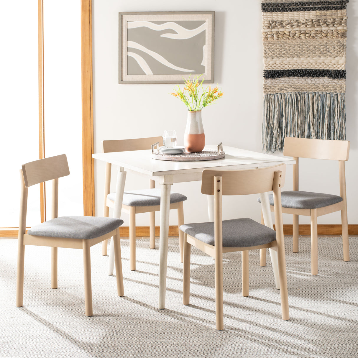 SAFAVIEH Signe Retro Dining Chair (Set of 2) - 18.7" x 18.9" x 31.9" - 19Wx19Dx32H