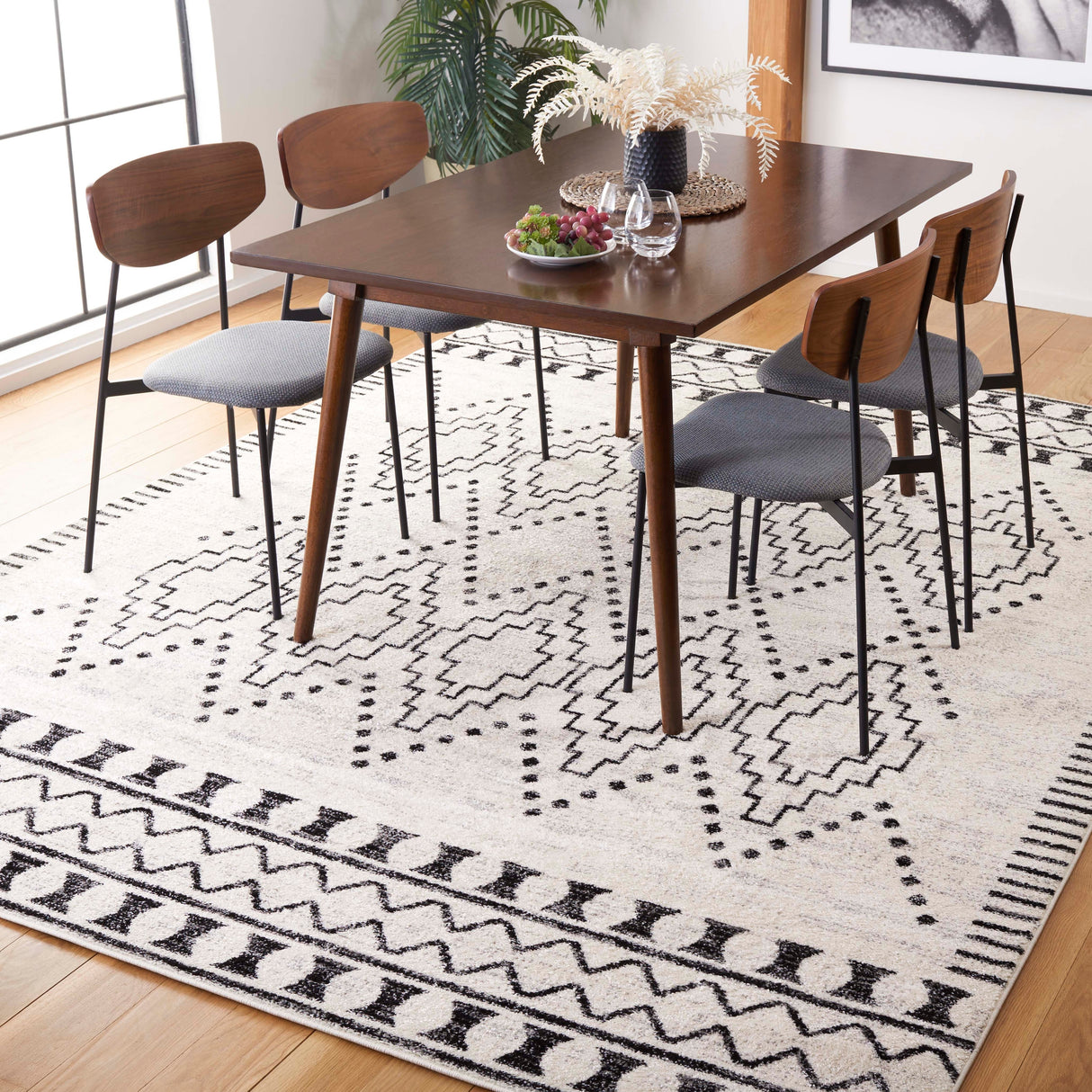 SAFAVIEH Tulum Velma Moroccan Boho Rug