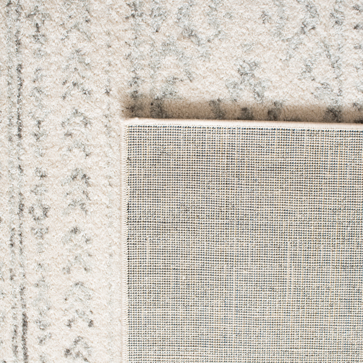SAFAVIEH Tulum Vetuta Moroccan Boho Chic Area Rug