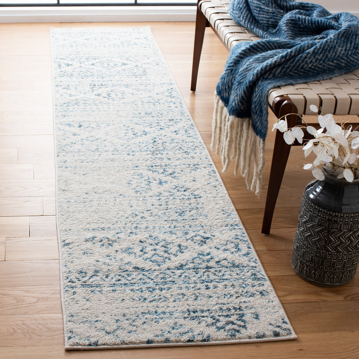 SAFAVIEH Tulum Vetuta Moroccan Boho Chic Area Rug