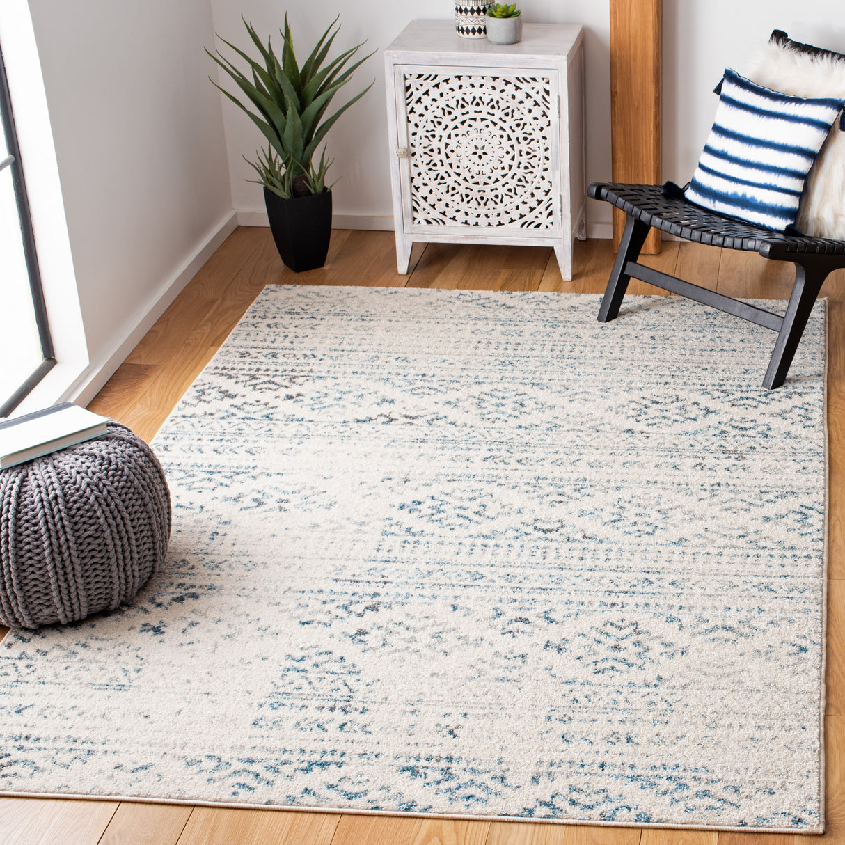 SAFAVIEH Tulum Vetuta Moroccan Boho Chic Area Rug