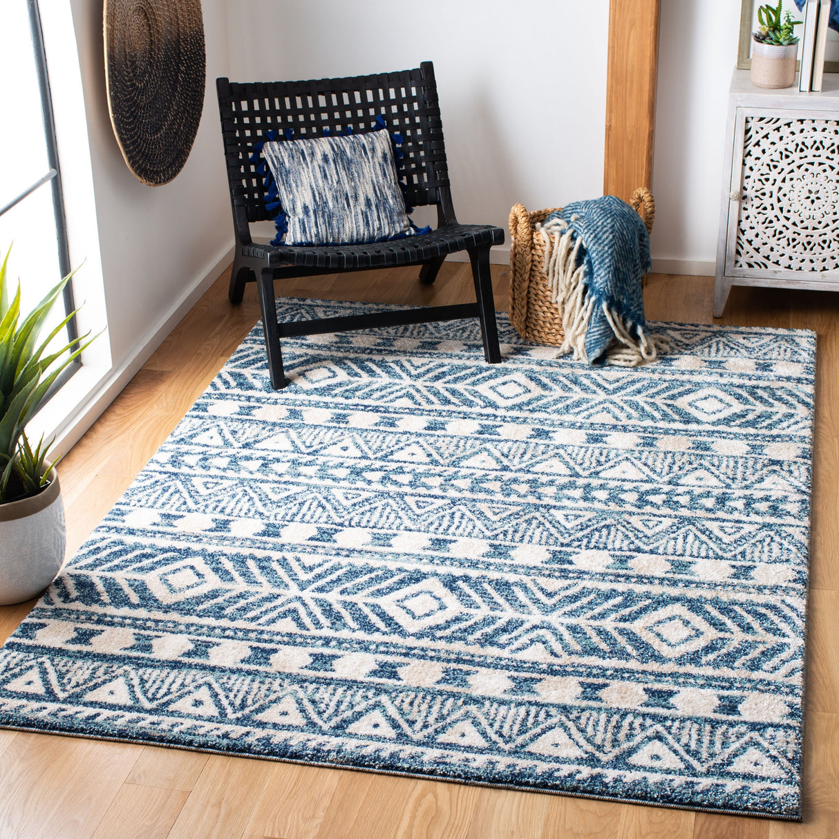 SAFAVIEH Tunisia Rilla Moroccan Rug