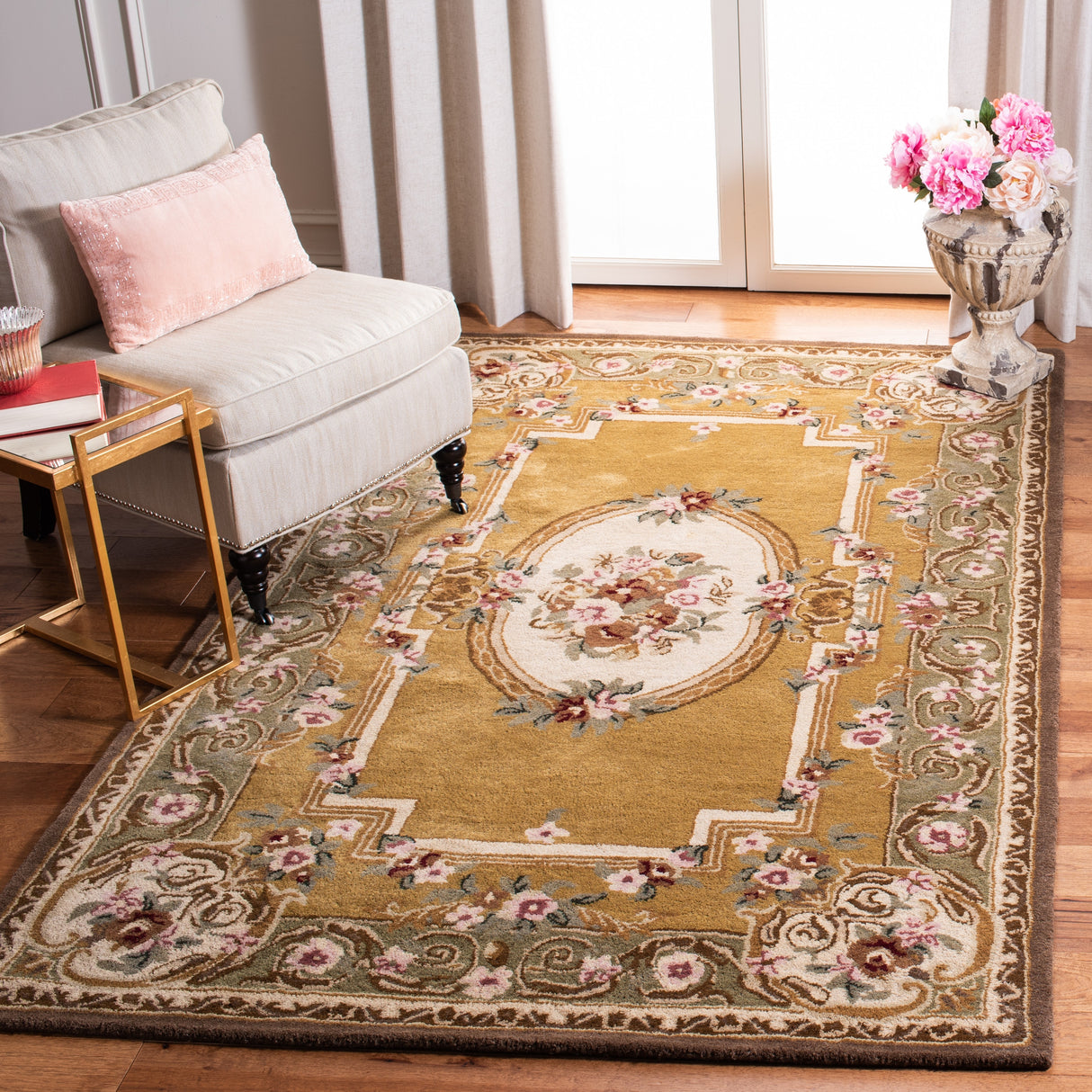SAFAVIEH, Handmade Classic Richie Traditional Oriental Wool Rug