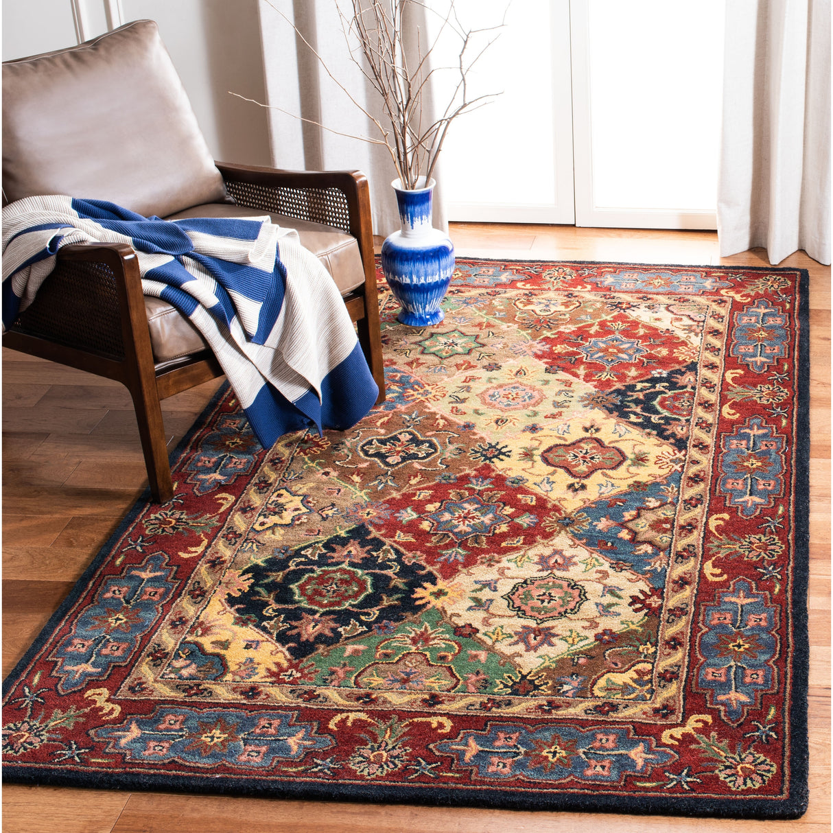 SAFAVIEH, Handmade Heritage Paradise Traditional Oriental Wool Rug