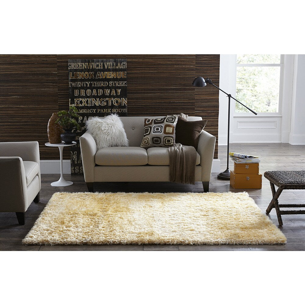 SPACES Home&Beyond Ivory Eyelash Shag Rug (1.9' x 5') - 1.9' x 5'