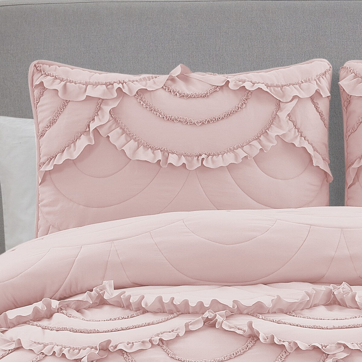 DESIGN STUDIO Scallop Ruffle Garment Washed Soft Solid Quilt Set