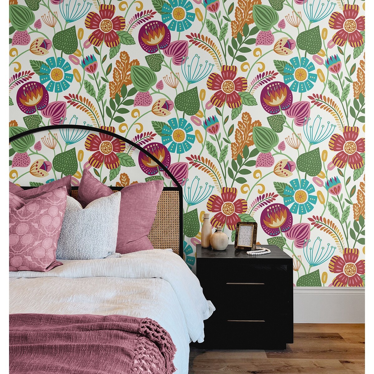Seabrook Designs Colorful Floral Nonwoven Unpasted Wallpaper