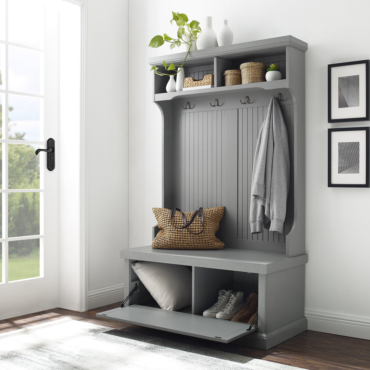 Crosley Seaside Hall Tree - 40 "W x	18.5 "D x 64.5 "H