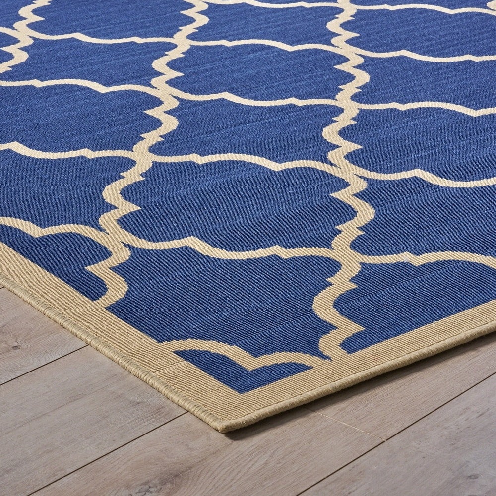 Serafin Indoor Geometric Area Rug by Christopher Knight Home - 7'10 x 10'10