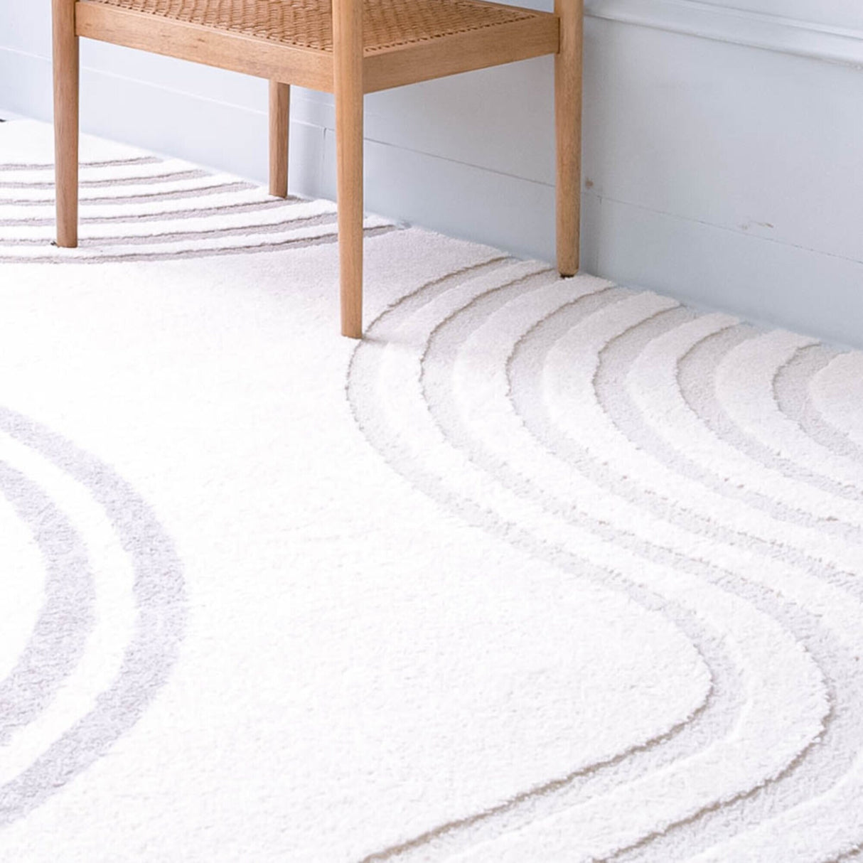 Seth Modern Arches Area Rug