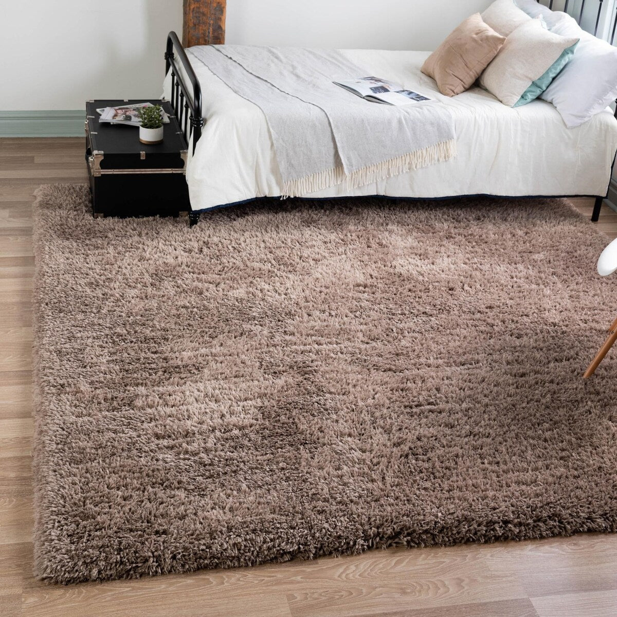 Shag Arum Shag Collection Area Rug