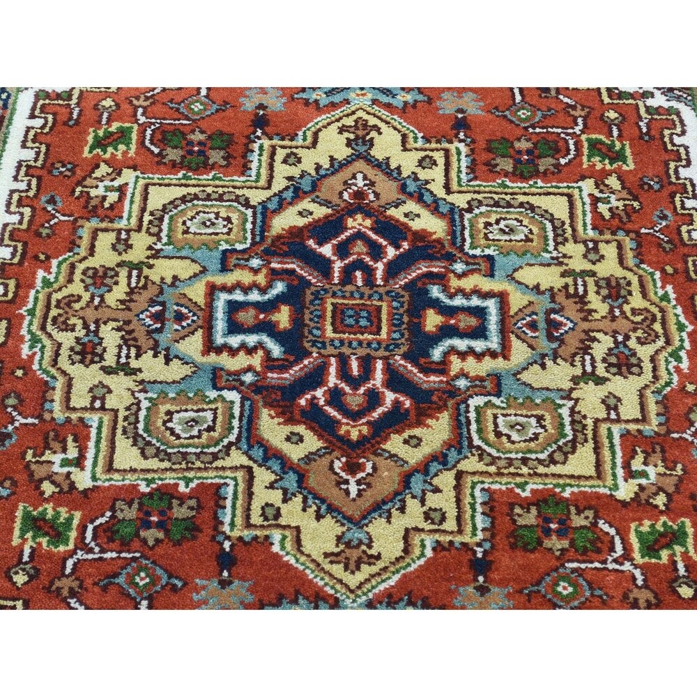 Shahbanu Rugs 100 Percent Wool Hand-Knotted Red Heriz Oriental Rug (4'0" x 6'0") - 4'0" x 6'0"